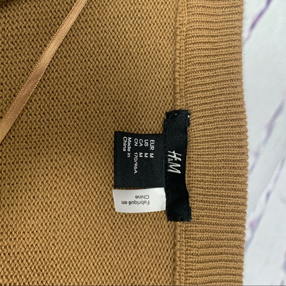 H&M Bell Sleeve/Hem Cardigan with Gold Buttons - Picture 4 of 6